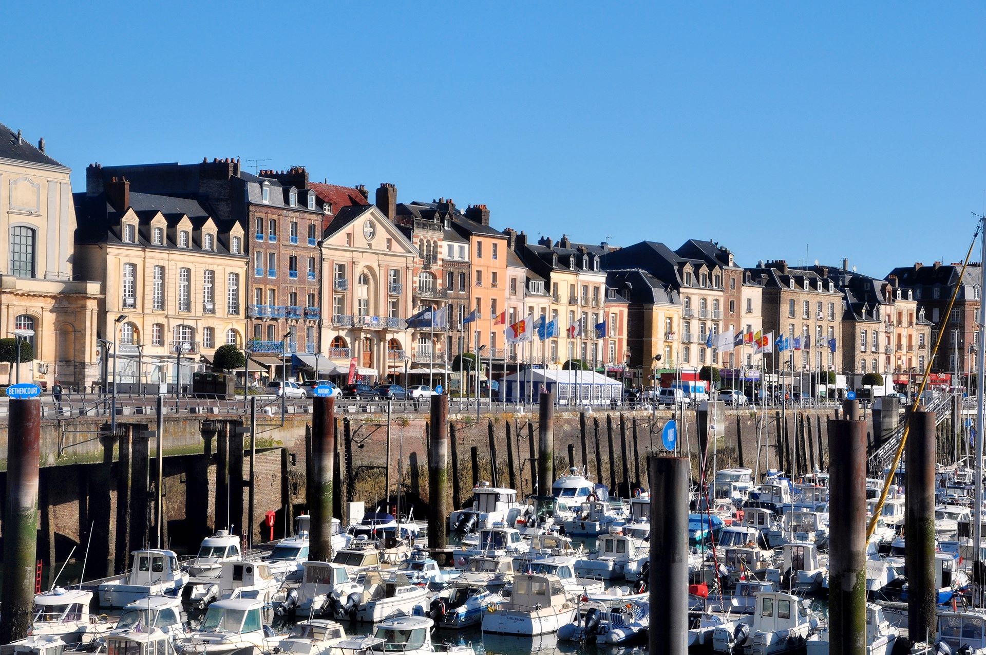 Dieppe (Photo license: CC BY 2.0)